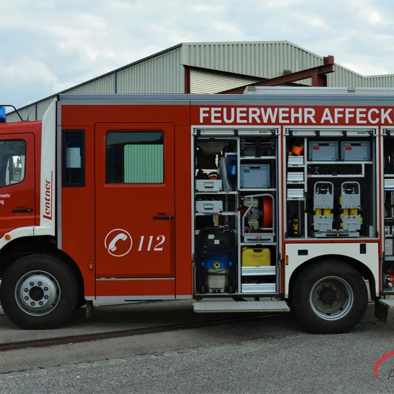 43-1 - LF 10 - Fahrerseite offen.jpg